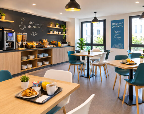 Petit-dejeuner-lumineux-en-residence-etudiante